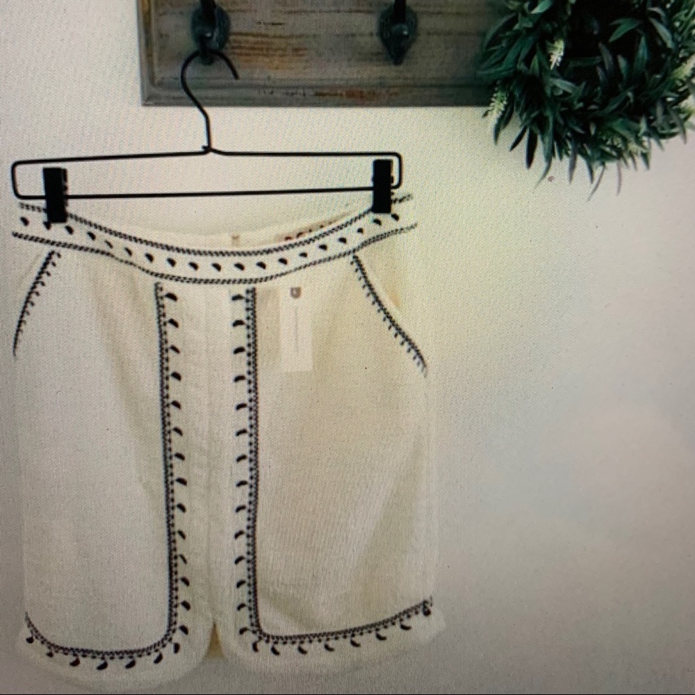 Dolan White embroidered skirt, xs